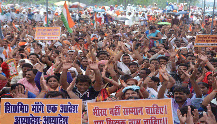 शिक्षामित्रों का जेल भरो आंदोलन, डेढ़ लाख लोग देंगे गिरफ्तारी, सरकार सतर्क