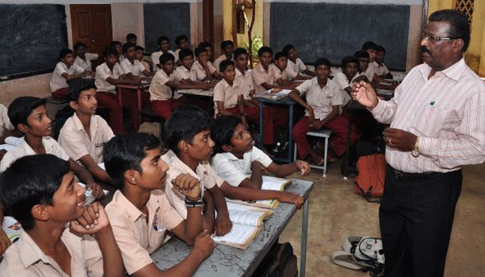 RTE के तहत नियुक्त किए गए टीचर्स 2019 तक कर लें B.Ed : केंद्र सरकार
