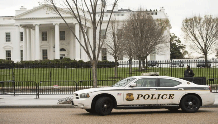 व्हाइट हाउस में मिला संदिग्ध पैकेट, ऐहतियातन बंद, जांच जारी
