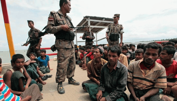 रोहिंग्या संकट : भारत-म्यांमार सीमा पर सुरक्षा बढ़ाई गई, देश में आने पर रोक