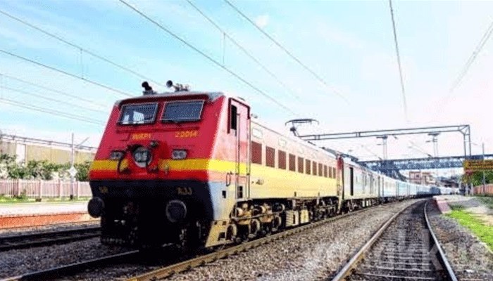 गोरखपुर पूर्वोत्तर रेलवे की तीन अहम परियोजनाओं को अब हरी झंडी का इंतजार