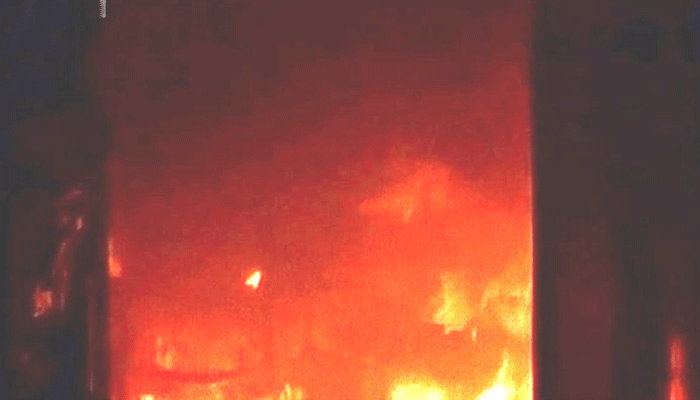 कोलकाता के NRS मेडिकल कॉलेज में लगी आग, हताहत की कोई खबर नहीं