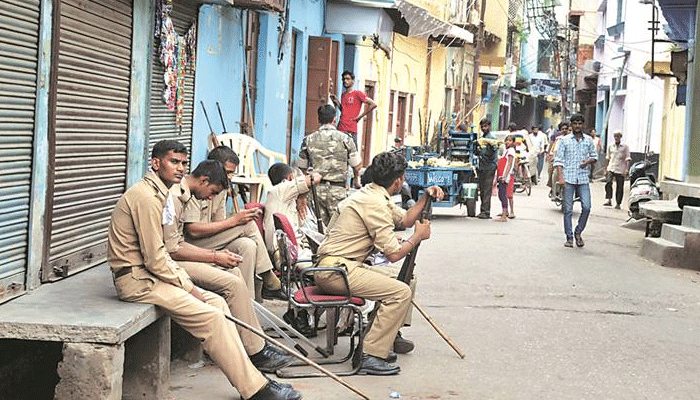 मुस्लिम शख्स को दफनाने का हिंदुओं ने किया विरोध, अलीगढ़ में तनाव