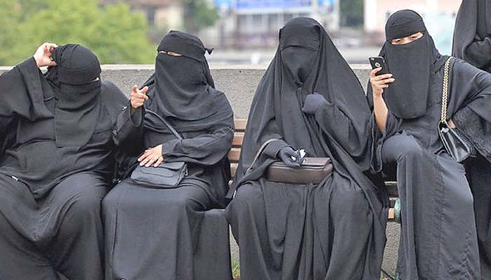 मुस्लिम महिलाओं के लिए बड़ी मुसीबत- ऑस्ट्रिया में पूरे चेहरे के नकाब पर प्रतिबंध