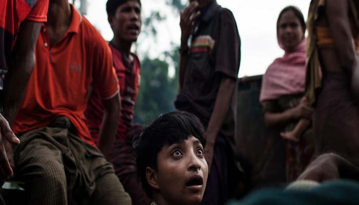 पिछले 48 घंटों में 10 से 15 हजार रोहिंग्या बांग्लादेश पहुंचे, हो सकती है मदद में कटौती