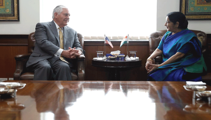 सुषमा स्वराज से मिले अमेरिकी विदेश मंत्री, आतंक पर PAK को लताड़ा