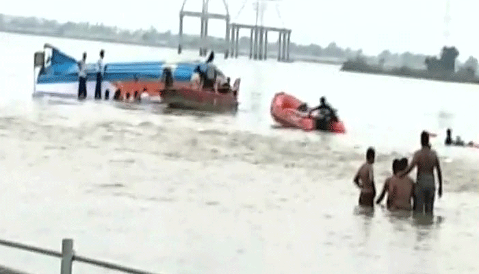आंध्र प्रदेश: कृष्णा नदी नाव पलटने से 21 लोगों की मौत, मोदी ने जताया दुख