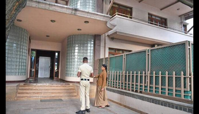 बेंगलुरु में दीपिका पादुकोण के माता-पिता के घर के बाहर पुलिस तैनात