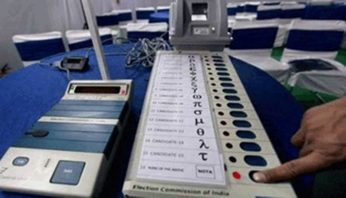 उपचुनाव: गोरखपुर में 47.45 और फूलपुर में 38 फीसदी मतदान