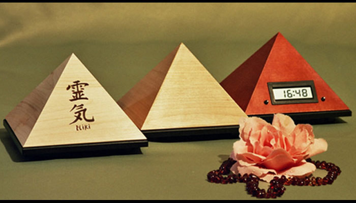 फेंगशुई के अनुसार घर में बनवाएं पिरामिड, कई बीमारियों से मिलेगी राहत
