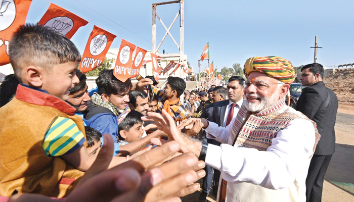 गुजरात चुनाव : हाईटेक ढंग से पूरा चुनाव लड़ रही है भाजपा