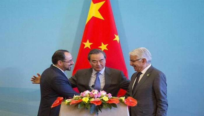 CPEC को अफगानिस्तान तक विस्तार देना चाहता है चीन, बीजिंग में हुई त्रिपक्षीय वार्ता