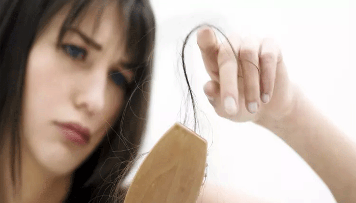 महिलाओं के बाल झड़ना हो सकते हैं ट्यूमर के संकेत, जानिए कैसे