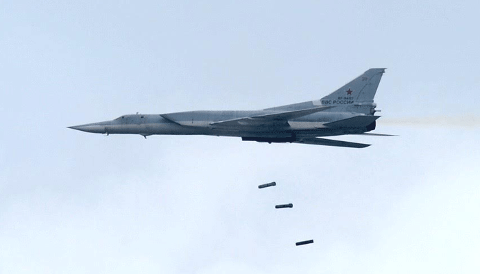 रूस की सीरिया में ISIS के ठिकानों पर बमबारी जारी, गोला-बारूद भंडार उड़ाए