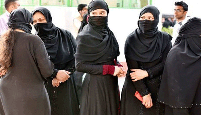 मुस्लिम महिलाएं बिना महरम हज यात्रा कर सकती हैं : PM मोदी