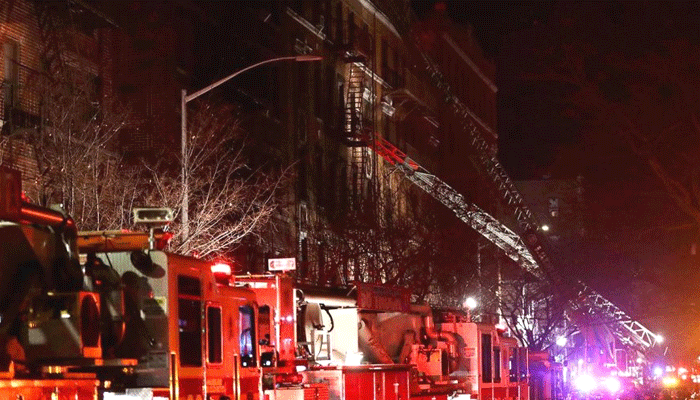 न्यूयॉर्क के अपार्टमेंट में भी लगी आग, अब तक 12 की मौत, कई गंभीर घायल