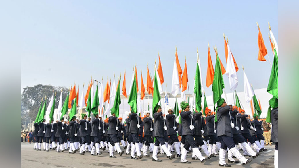 Photos: देशभक्ति के रंग में डूबे नवाबी, देखें गणतंत्र दिवस में कैसा दिखा लखनऊ