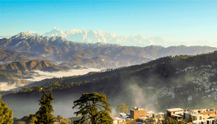 उत्तराखंड: बर्फबारी न होने से पहाड़ का पर्यटन कारोबार चौपट