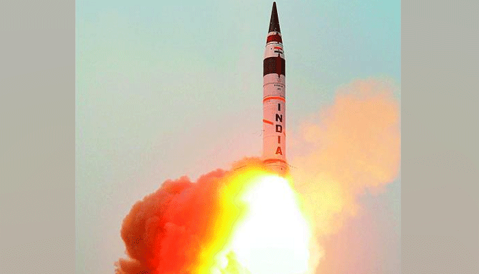 अग्नि-2 मिसाइल का परीक्षण, 2,000 Km. तक मार करने में सक्षम