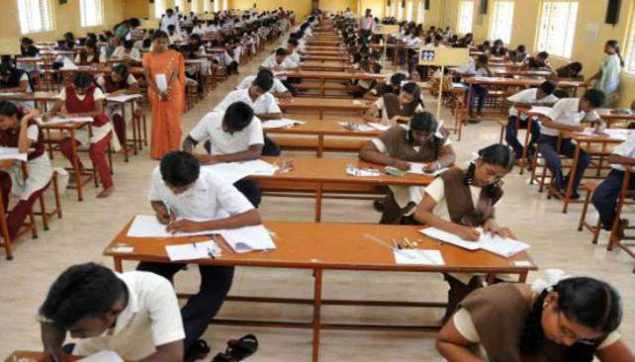 यूपी माध्यमिक शिक्षा परिषद :परीक्षा छात्रों की,सरकार की या BJP की  