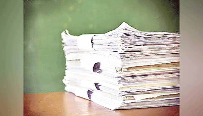 UP बोर्ड परीक्षा से पहले बड़ी कार्रवाई, जौनपुर में नकली उत्तर पुस्तिकाएं जब्त