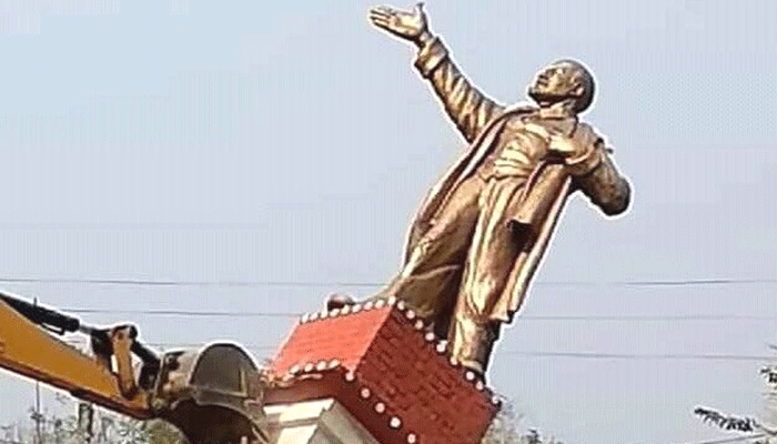 त्रिपुरा में गिराई गई लेनिन की मूर्ति, कई जिलों में हिंसा, गृह मंत्रालय सक्रिय