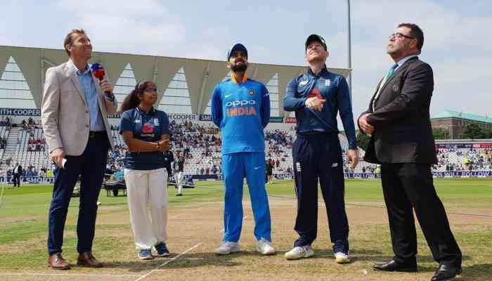#INDvsENG: इंग्लैंड ने जीता टॉस, लिया बल्लेबाजी का फैसला