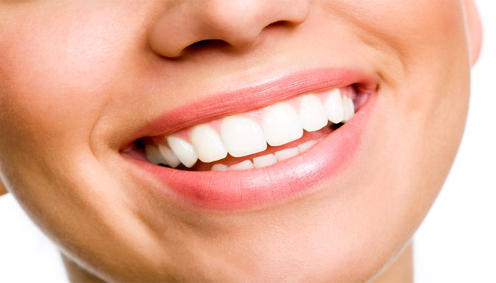 चाहते हैं सफेद दांत और सुंदर मुस्कुराहट तो दांतों से जुड़े इन 7 मिथकों पर न करें भरोसा