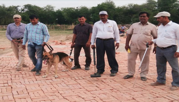 PM  मोदी के दौरे के पहले वाराणसी पहुंच रहे हैं CM योगी , तैयारियों का लेंगे जायजा