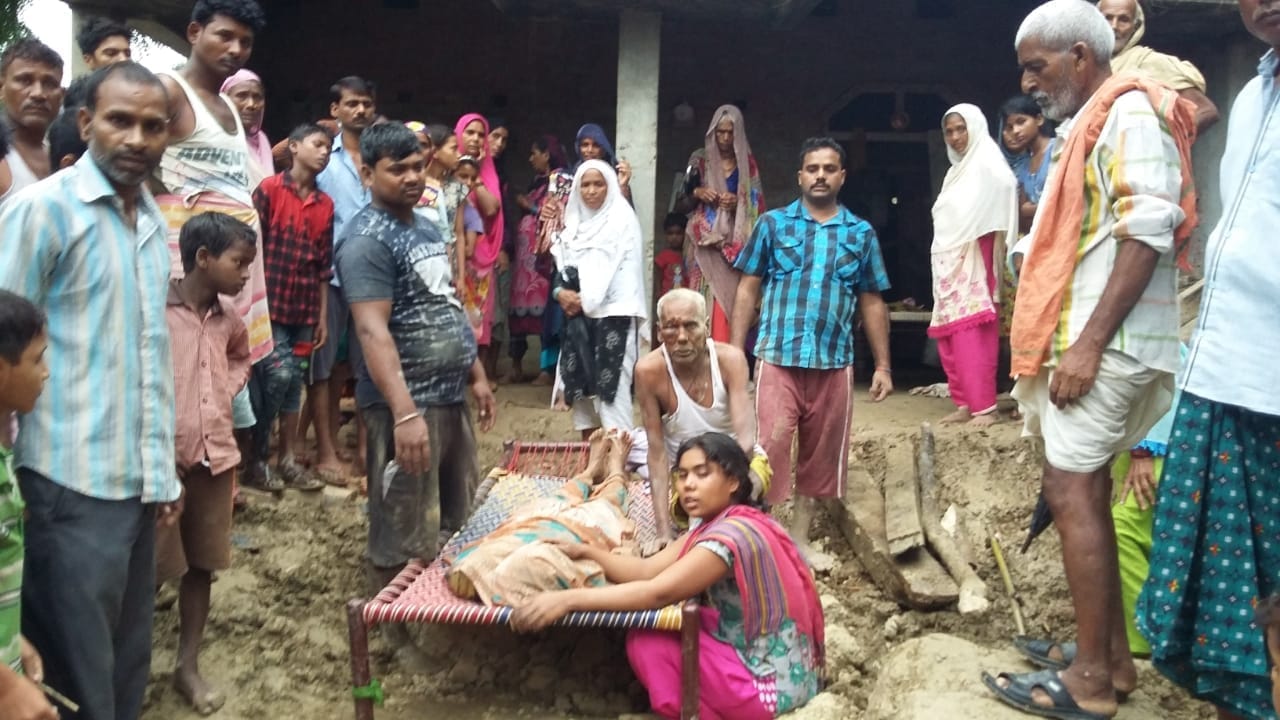 सुलतानपुर: बारिश से गिरे मकान, 2 की मौत, 3 घायल, 5 गायों की भी हुई मौत
