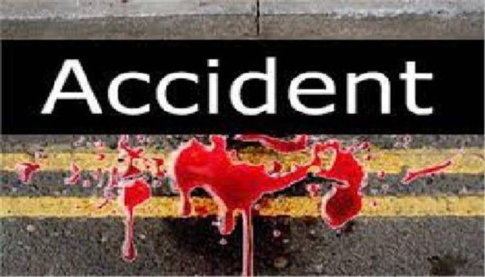 UP: सड़क दुर्घटना में 4 की मौत, दो गंभीर रूप से घायल