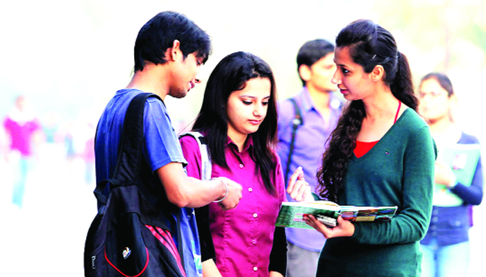 ग्रेजुएशन के लिए मुंबई विश्वविद्यालय में मौका