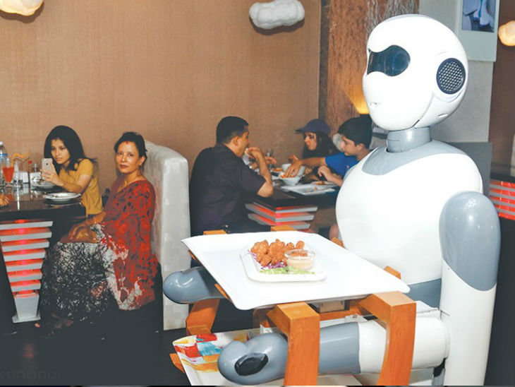 काठमांडू में नेपाली तकनीक वाला दक्षिण एशिया का पहला डिजिटल रोबोटिक रेस्त्रां