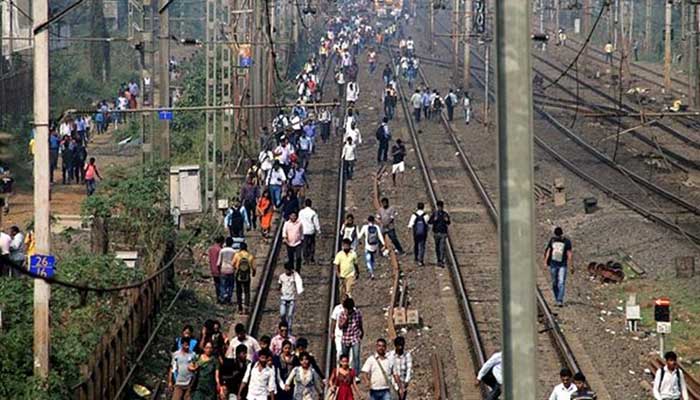 रेलवे ग्रुप डी Exam: करीब 3 लाख परीक्षार्थी रोजाना दे रहे हैं परीक्षा