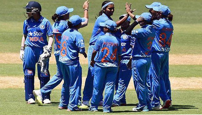 क्रिकेट: भारतीय महिलाएं भी नहीं पुरुषों से कम, श्रीलंका को 5 विकेट से रौंदा