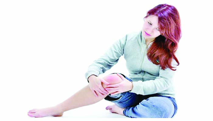 Health : घुटनों के दर्द को आयुर्वेद से करें दूर