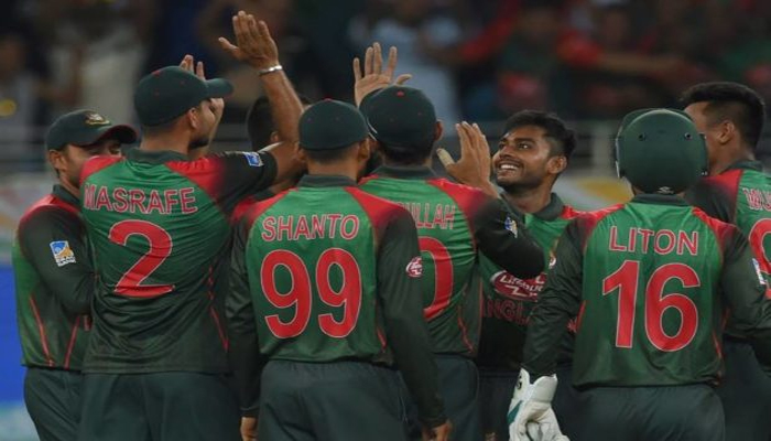 एशिया कप: बांग्लादेशी गेंदबाजों ने रहीम के शतक को किया सार्थक