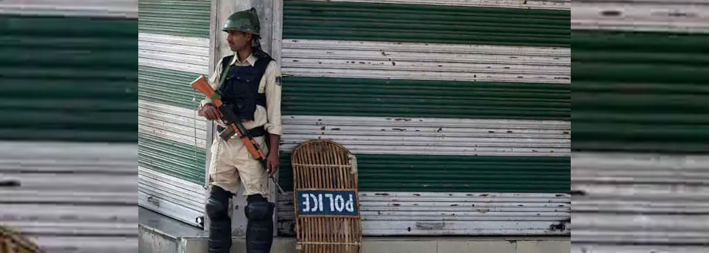 Jammu and kashmir: आतंकवादियों ने अपहृत 3 पुलिसकर्मियों की हत्या की