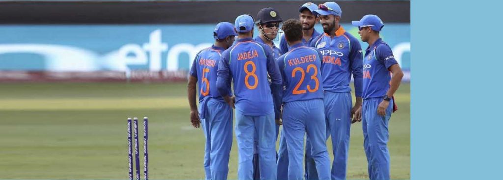 गुवाहाटी वनडे : हेटमेर का शतक, वेस्टइंडीज ने भारत को दिया 323 रनों का लक्ष्य