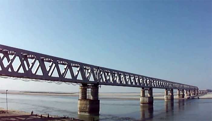 चीन बॉर्डर पर बना भारत का सबसे लंबा रेल-रोड पुल, पीएम ने किया उद्घाटन