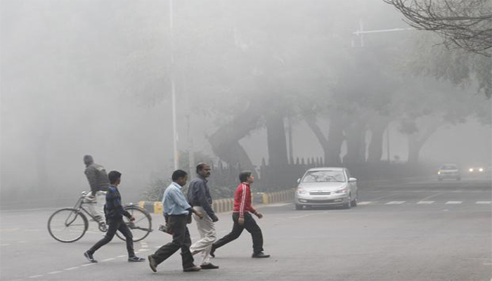 दिल्ली-एनसीआर में टूटा सर्दी का रिकॉर्ड, पारा 4 डिग्री तक पहुंचा