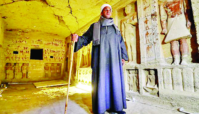 मिस्र में मिला 4400 साल पुराना मकबरा, दीवारों पर चित्रलिपी और फराओ की मूर्तियां