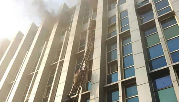 मुंबई के कामगार अस्पताल में लगी भीषण आग, 6 की मौत, 150 घायल, बचाव कार्य जारी