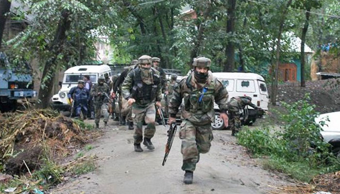 कश्मीर: सेना को मिली बड़ी कामयाबी, सुरक्षाबलों ने ढेर किए 6 आतंकी