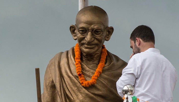 बापू को नमनः समाज की महानता का पैमाना है कमजोरों के प्रति हमारा व्यवहारः राहुल गांधी