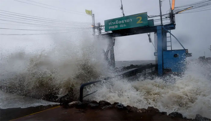 थाईलैंड में पाबुक तूफान की दस्तक, लोगों को सुरक्षित जगहों पर पहुंचाने की कोशिशें जारी