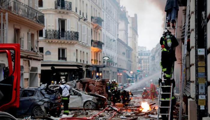 पेरिस में भीषण धमाका, 4 की मौत, कई लोग घायल