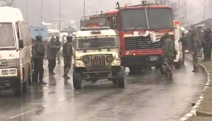 कश्मीर में सबसे बड़ा आतंकी हमला, 42 जवान शहीद