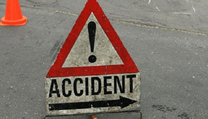 जम्मू: राजौरी में वाहन खाई में गिरने से छह लोगों की मौत, एक घायल
