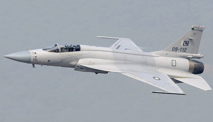 पाकिस्तान की नापाक हरकत, LOC के पास भेजे 2 लड़ाकू विमान, अलर्ट पर वायुसेना